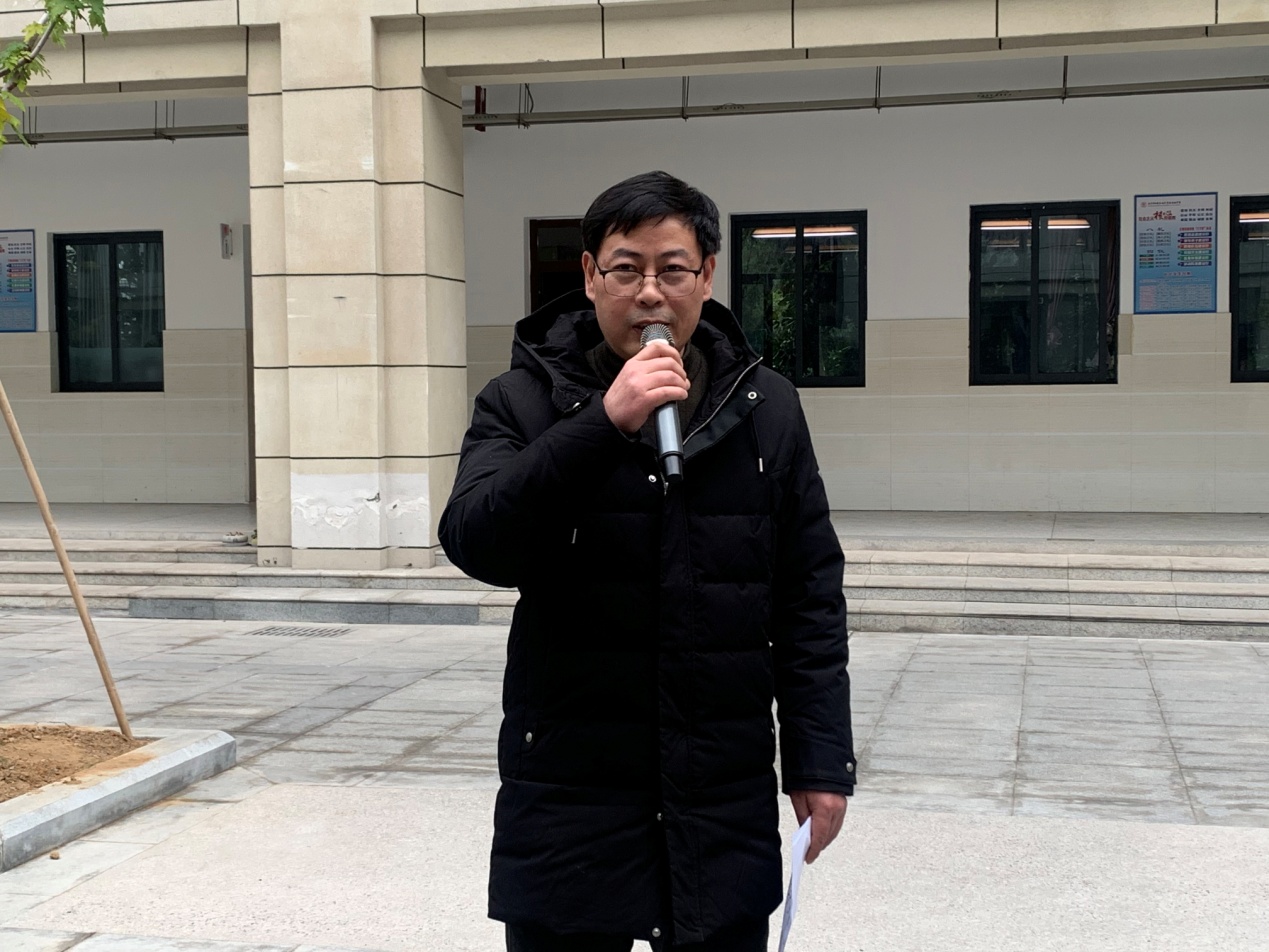 晨勉8_html_7d3655f8.jpg
