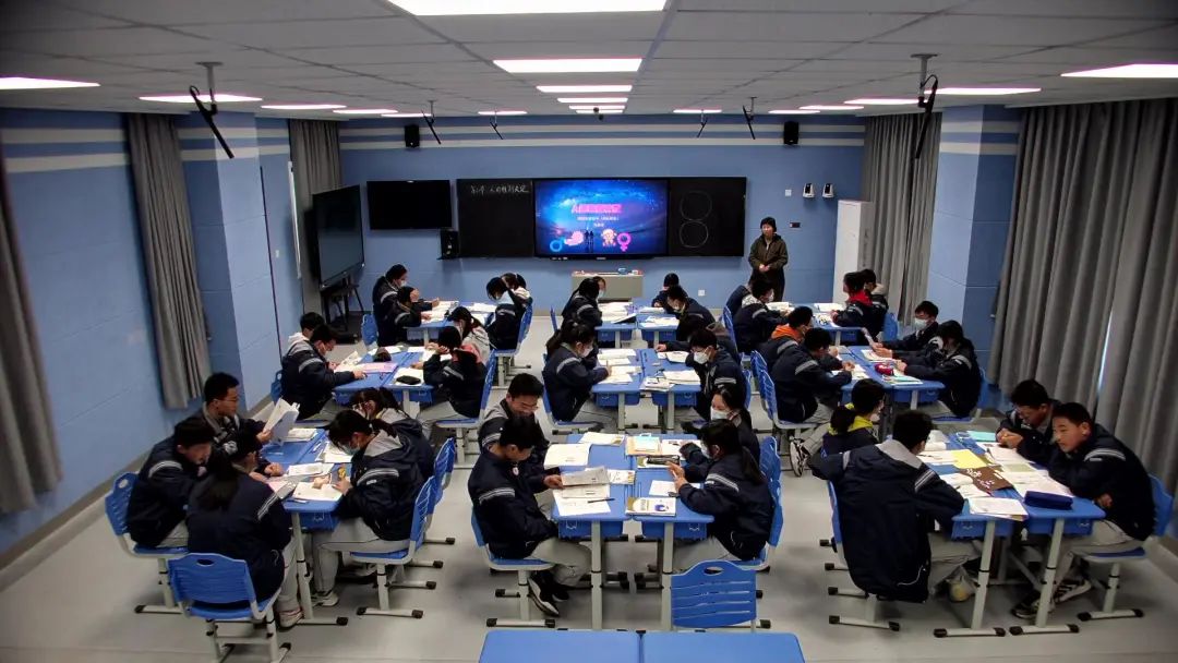 【融进教学】春风润万物，教研正当时——记实初生物组栖霞区教研活动_html_m2651a67d.jpg