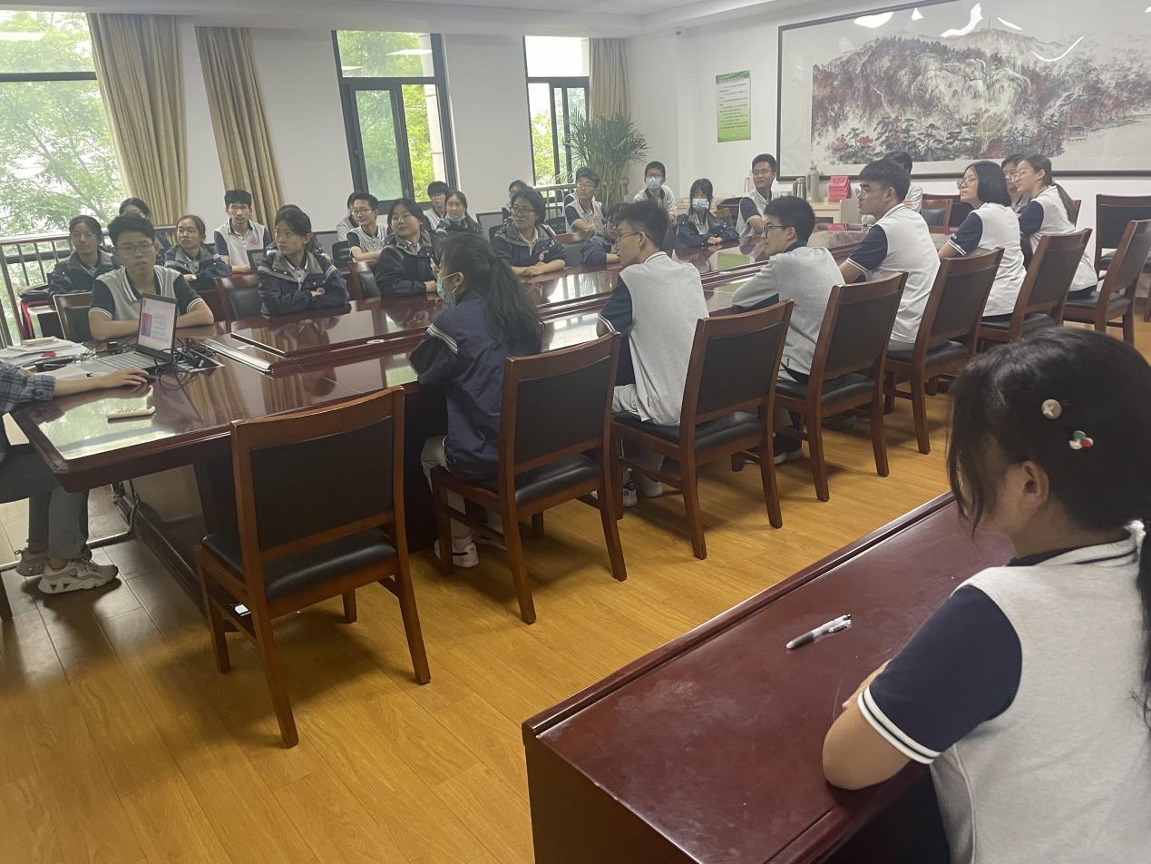 20230531学习二十大 一起读党史 报道_html_m3fa779af.jpg