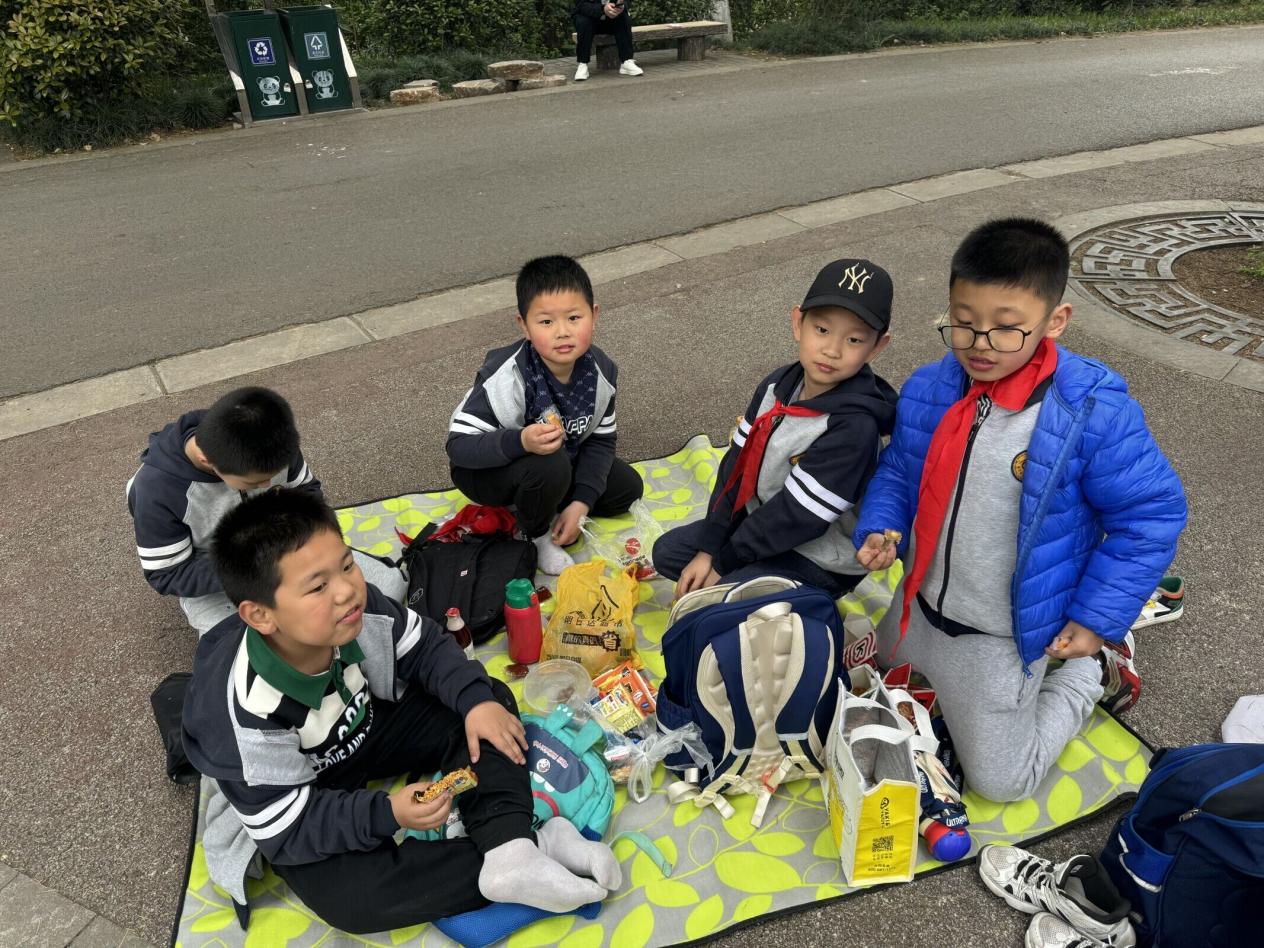 春游新闻稿_html_22342968.jpg