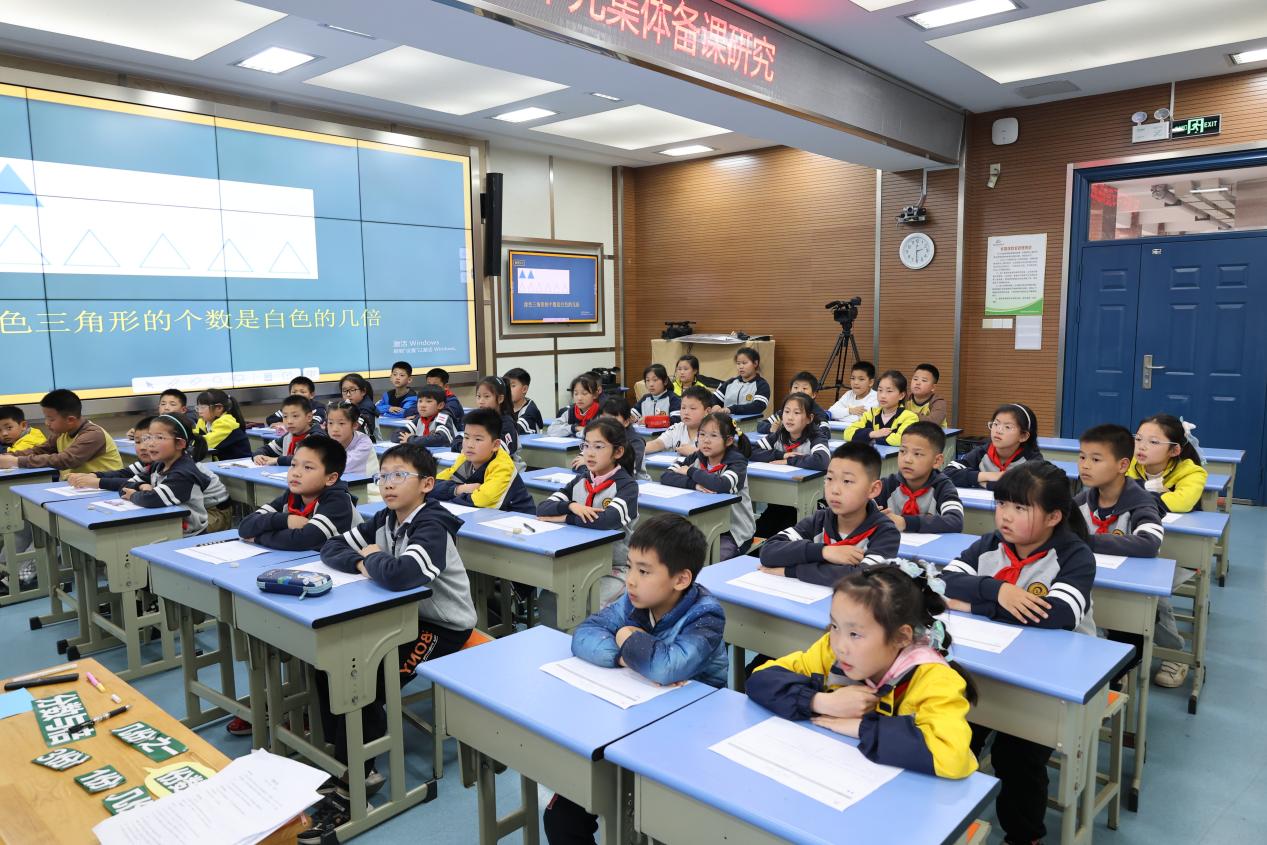 新闻稿_html_m2306ad82.jpg