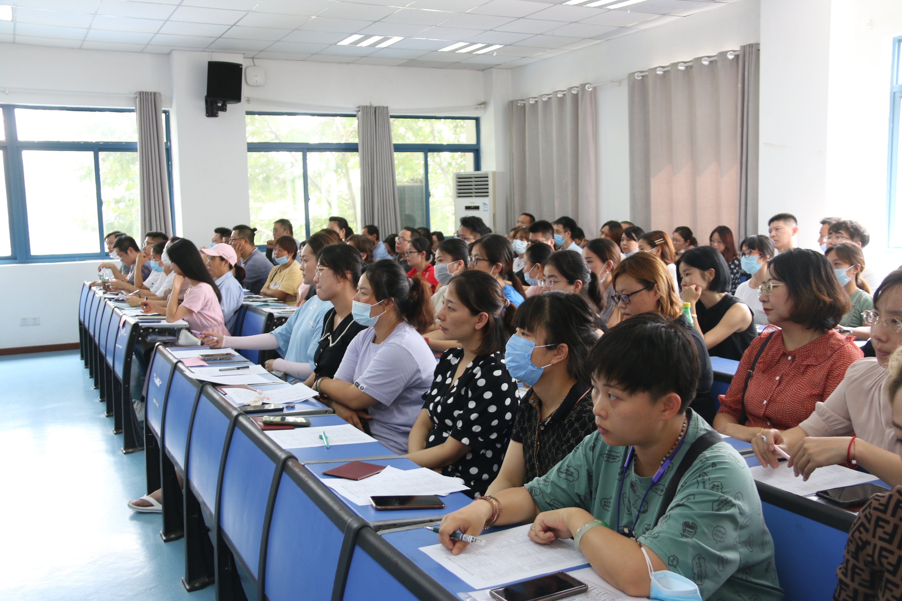 家长会新闻稿-gu ._html_m38eed4e9.jpg