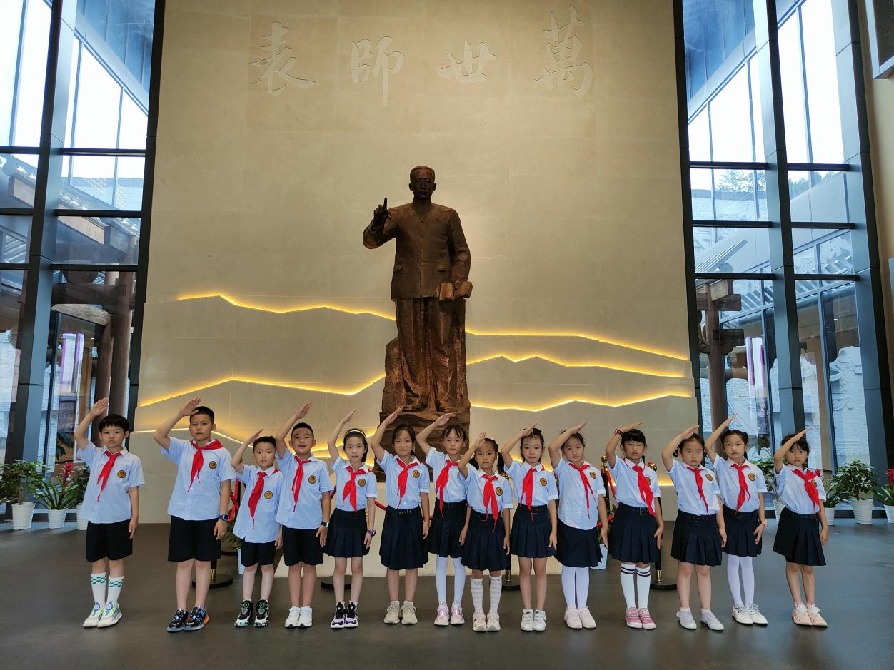 22班新闻稿_html_31c6e5ce.jpg