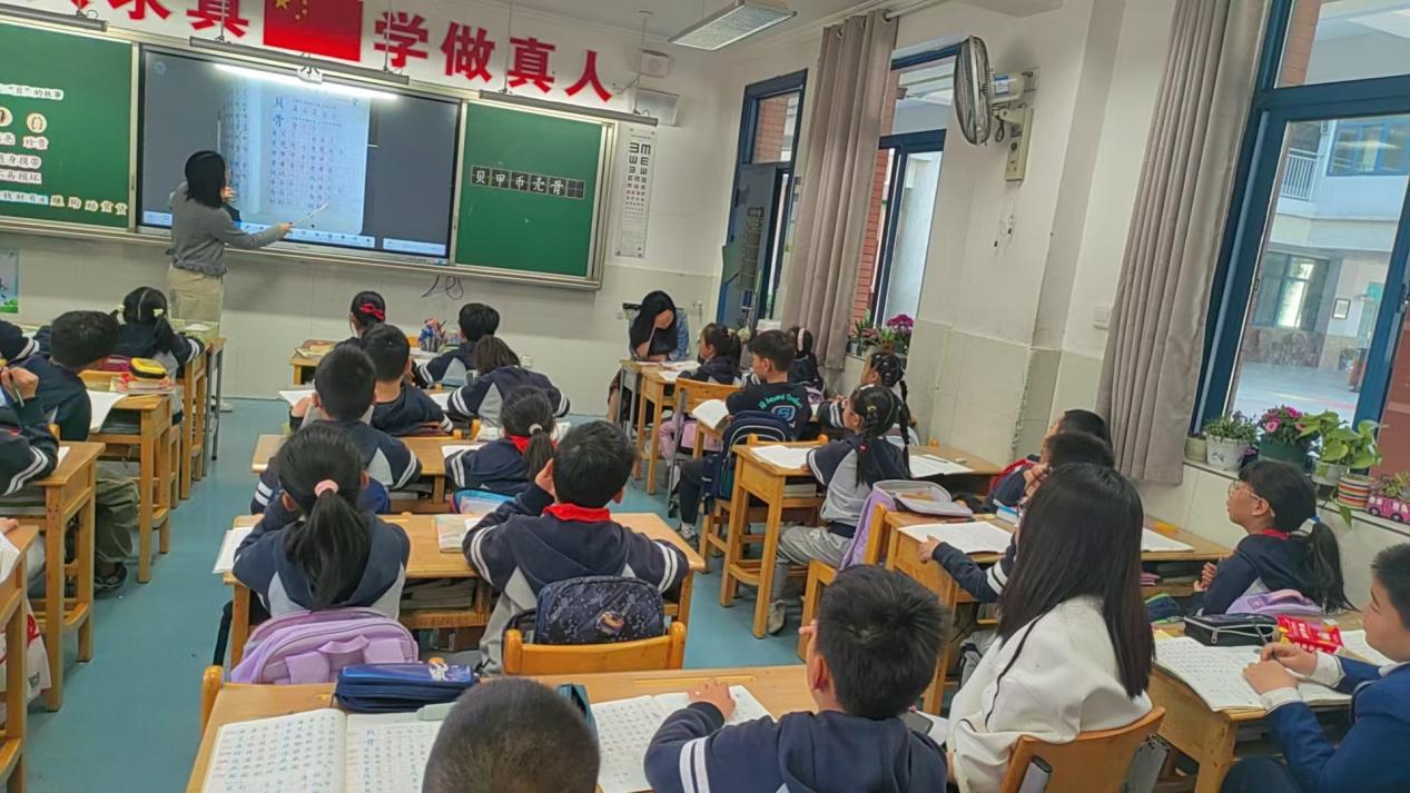 低语新闻稿_html_6e57900e.jpg
