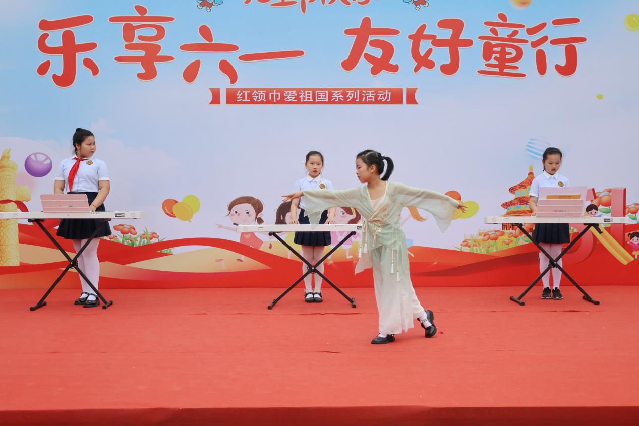 儿童节新闻稿_html_188cbb12.jpg