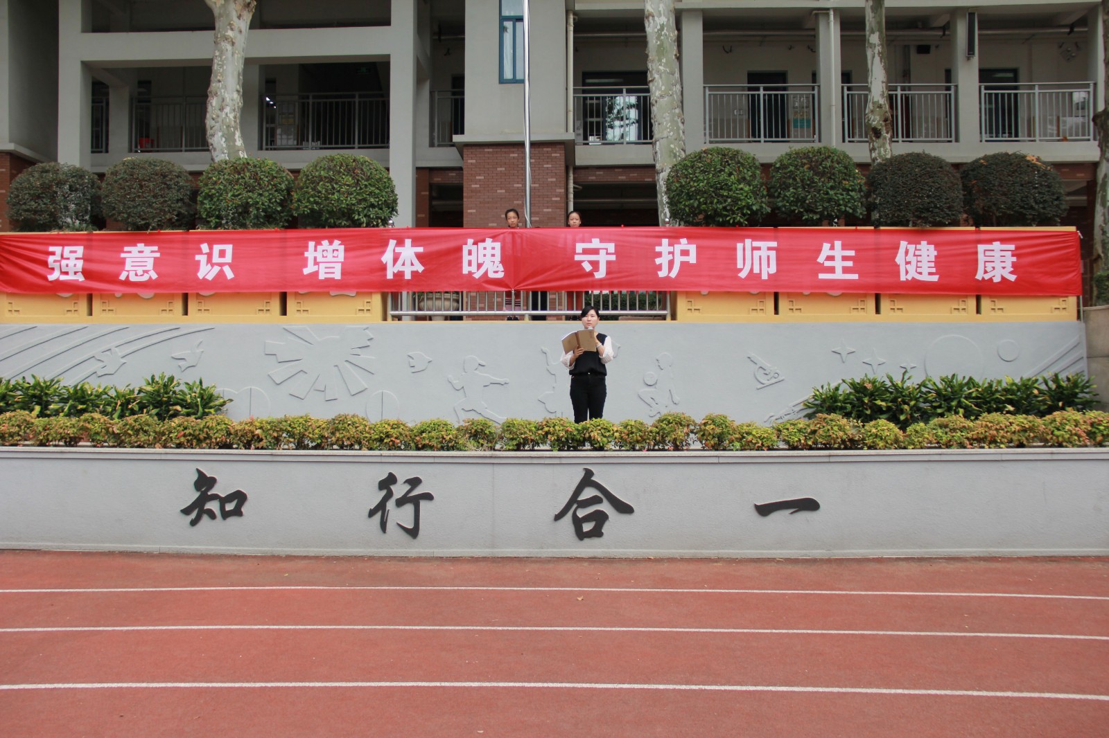 图1.jpg