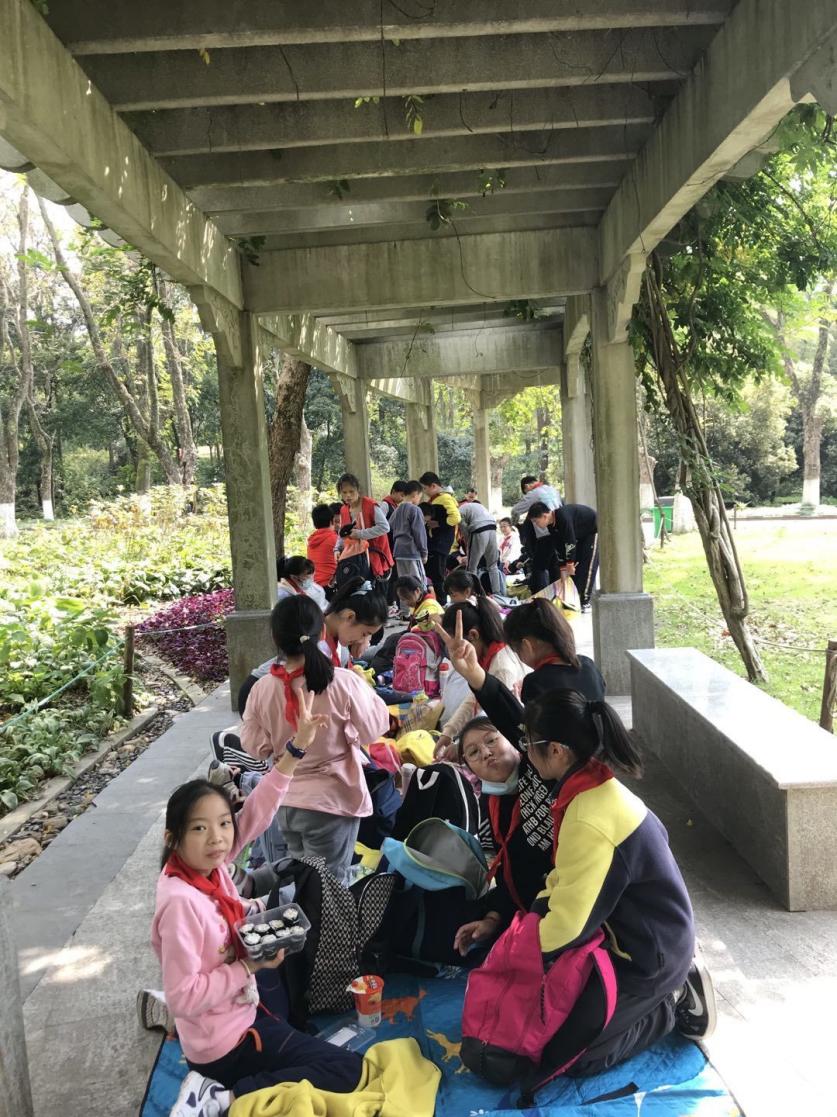 踏秋—张竞升_html_7a8f7c3b.jpg
