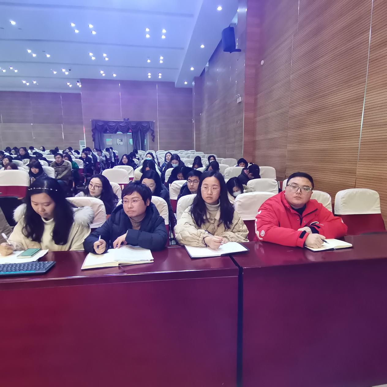 开学会议报道_html_m46a7fe62.jpg