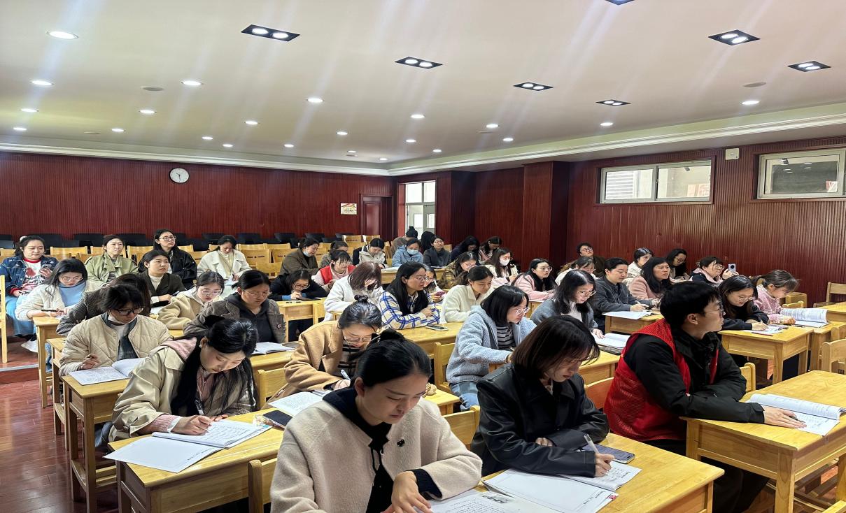 2025.04.02丁香沁德班主任会（刘玲）_html_7961f897.jpg