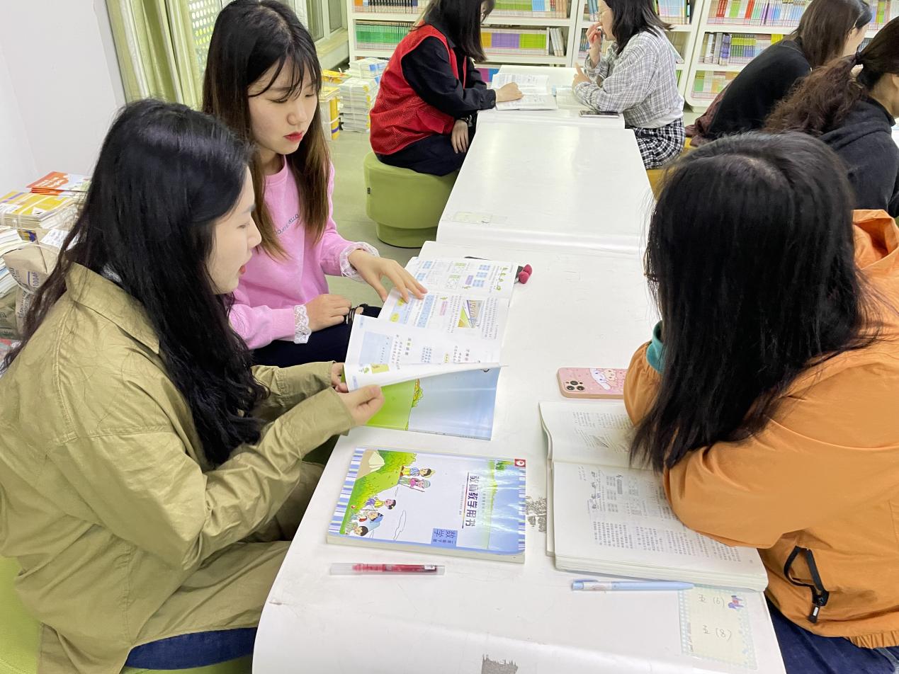 2022.05.11数学组集体备课报道（杜莹莹）_html_m56bb975e.jpg