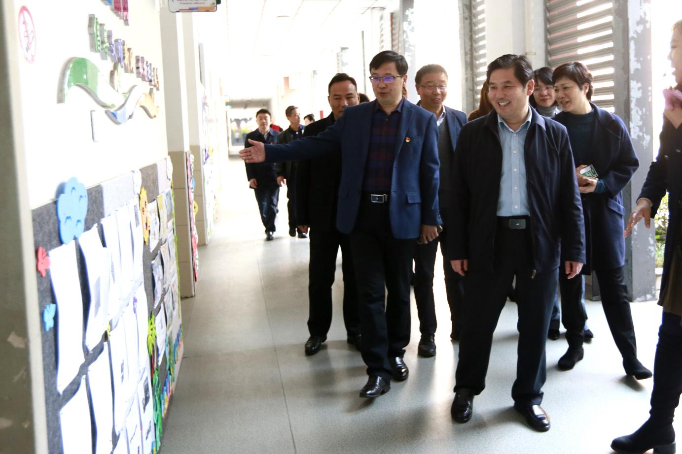 11.29省民委视察南京市丁家庄小学“红石榴家园”创建工作_html_m50e72fa1.jpg