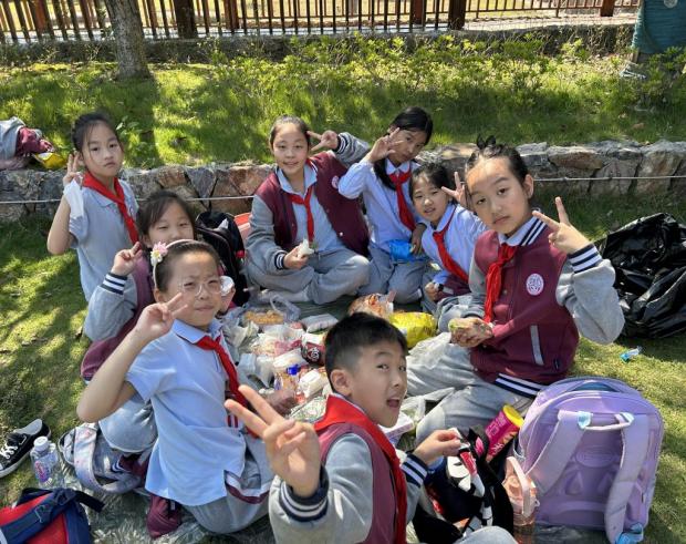 【丁香汉声 学生成长营】橙红橘绿秋意浓，知行合一迎金秋_html_2b89e628.jpg