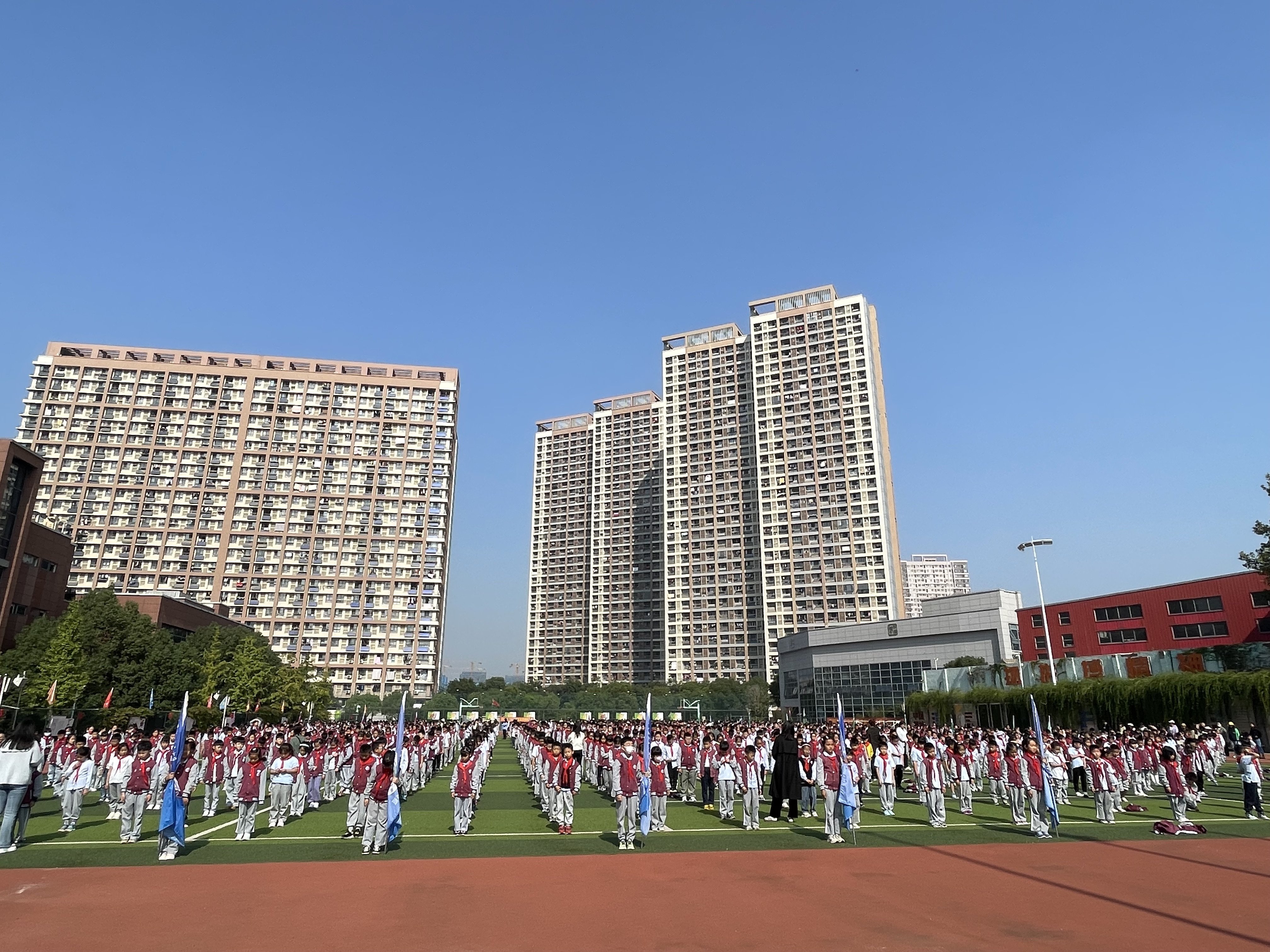 第7周升旗仪式报道_html_m87f3996.jpg
