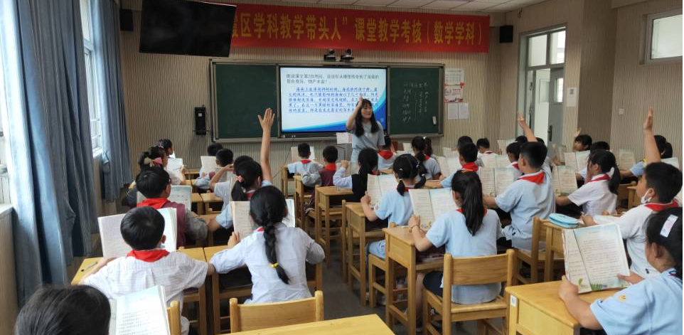 三语组内教研报道_html_2c716f4c.png