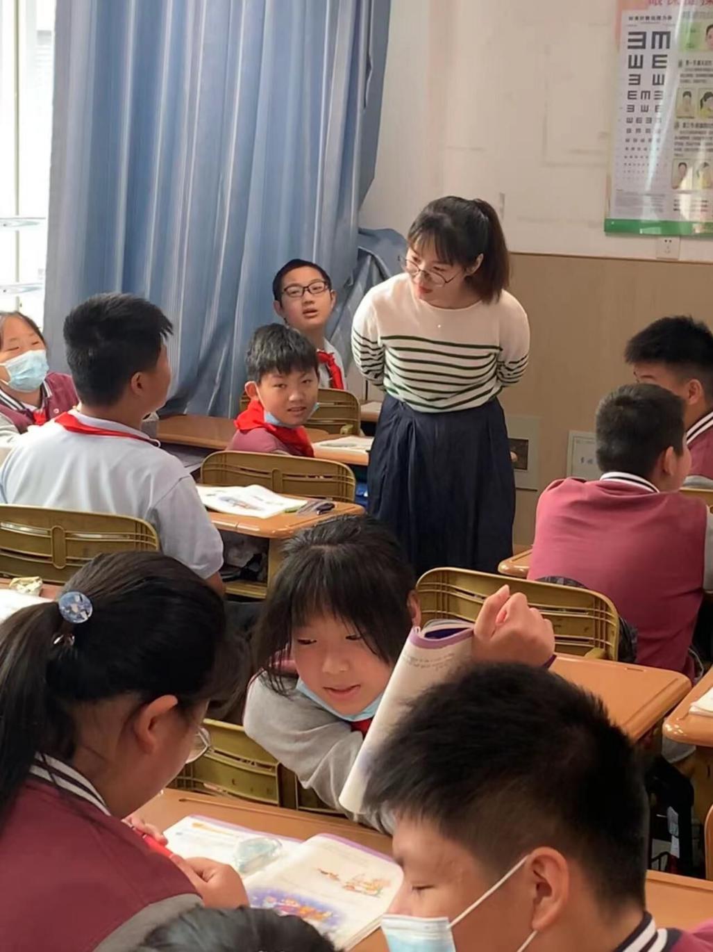 怀揣梦想 高质毕业（王蕾）_html_m407ec512.jpg
