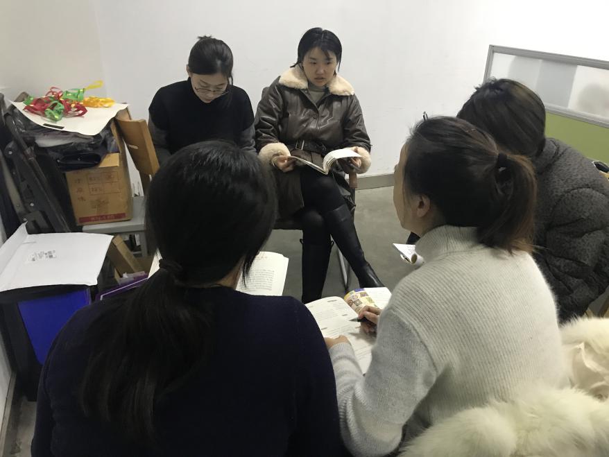 美术组集体备课（胡晨霞）_html_46ea99b3.jpg