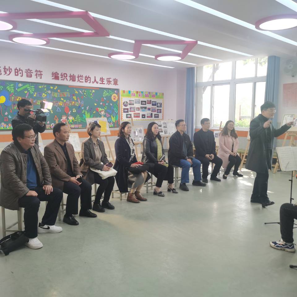 特色教师评审报道_html_488a878.jpg
