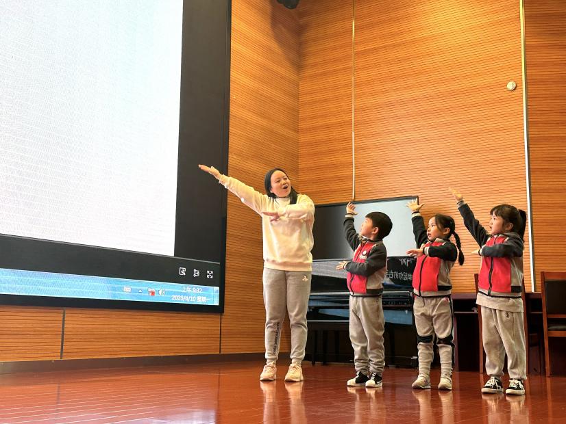 【丁香汉声&middot;幼小衔接】参观小学初体验  幼小衔接待花开_html_m1925ed29.jpg