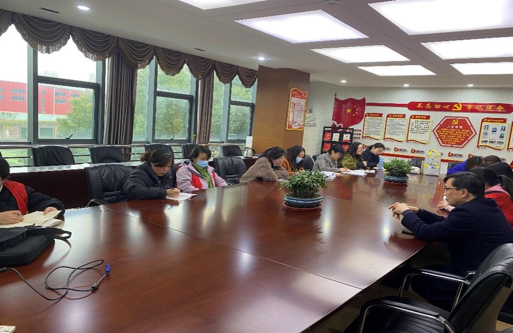 【丁香汉声·教学】六年级级部例会侧记_html_m3e017862.jpg