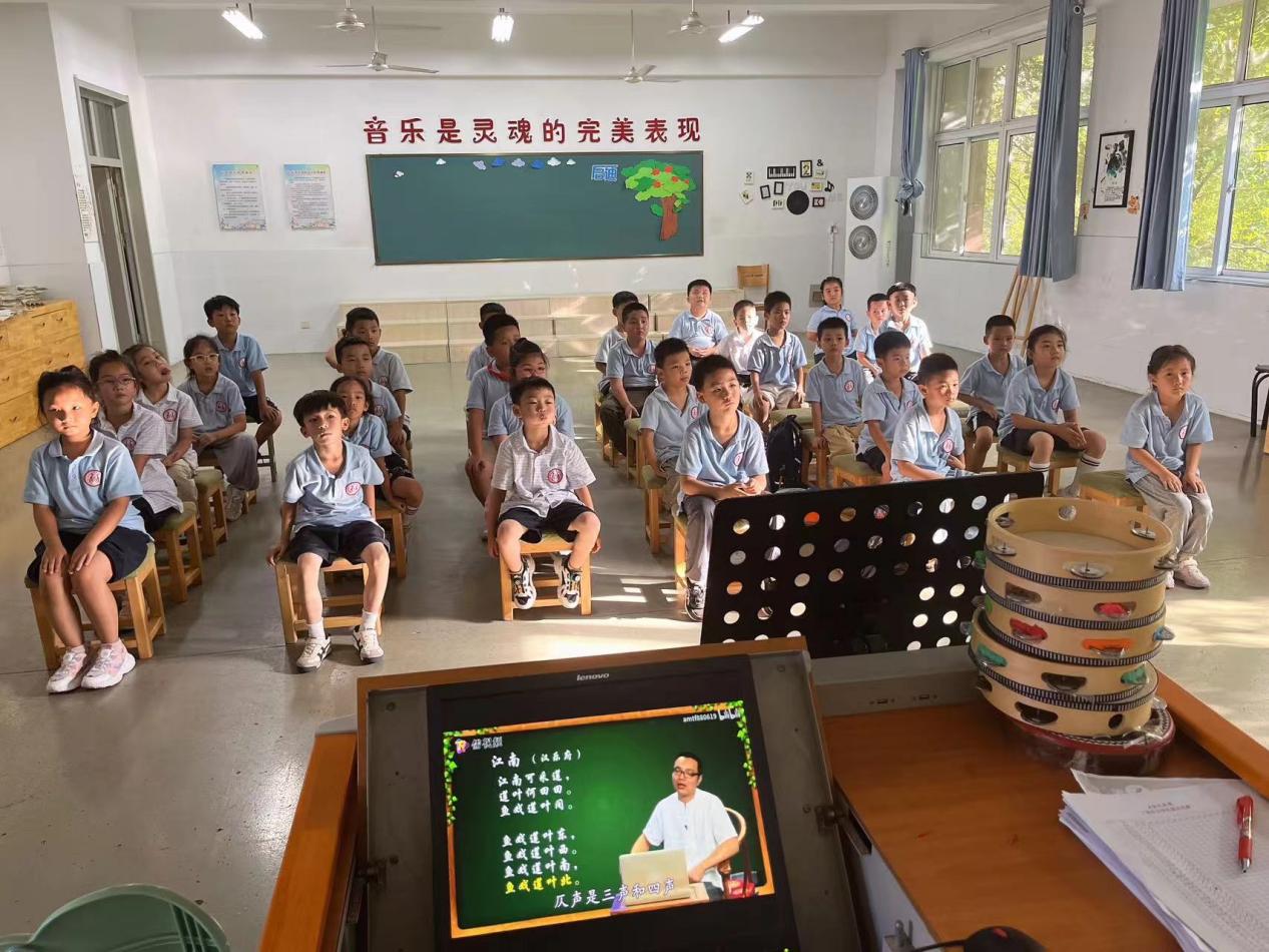 丁香汉声多彩社团_html_486889c7.jpg