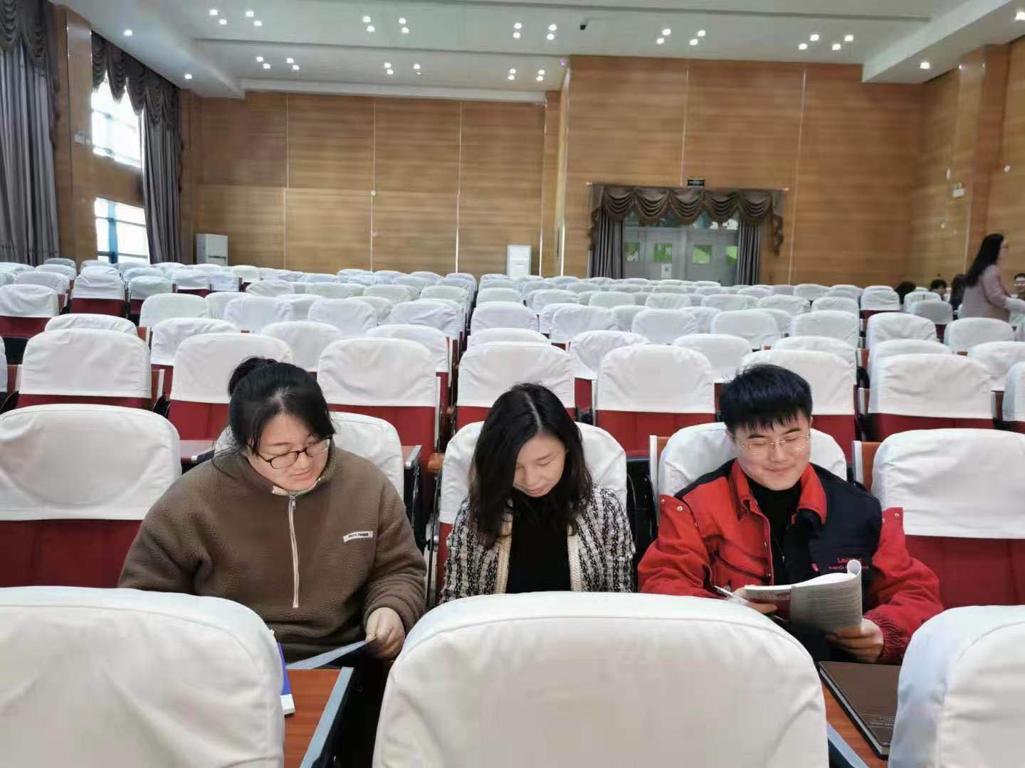 新征程，新起点_html_69cf051a.jpg