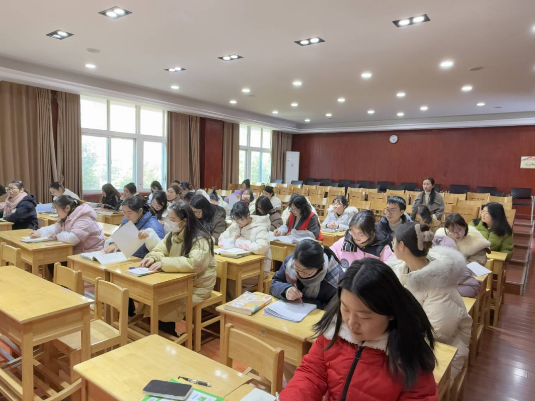 集体备课凝智慧 期末复习促提升_html_m3a462f7.png