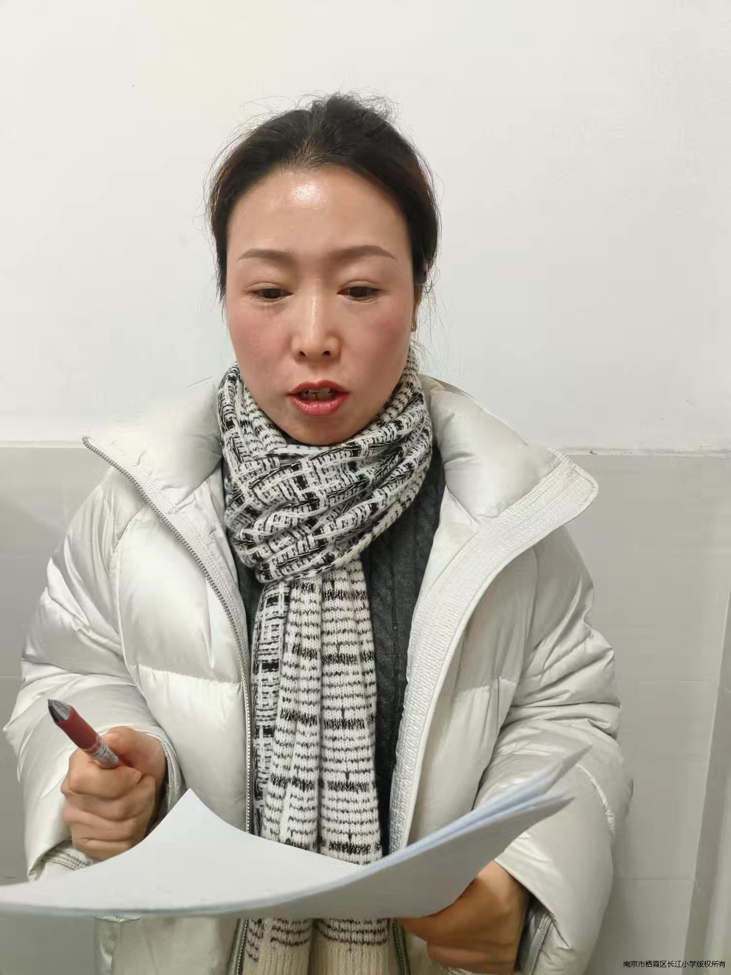 周宏燕.jpg 周宏燕.jpg