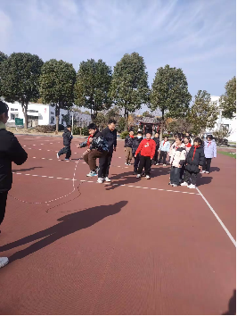 【大气长小·体育教研】长绳牵引,教育体育共成长——长江小学12月份体育教研活动_html_63bd94a3.png