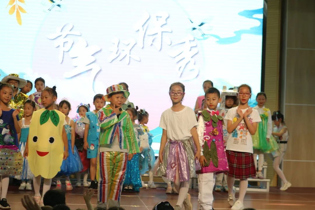 国庆_html_2f7542a0.jpg