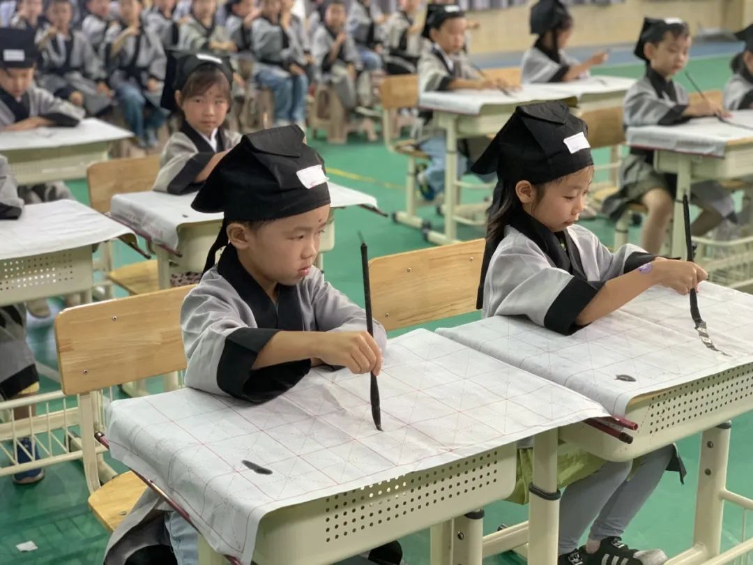 新生入学仪式_html_226613f2.jpg
