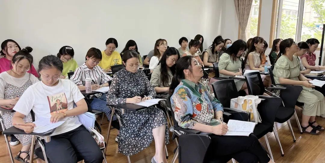 英语组657874_html_52ab161.jpg