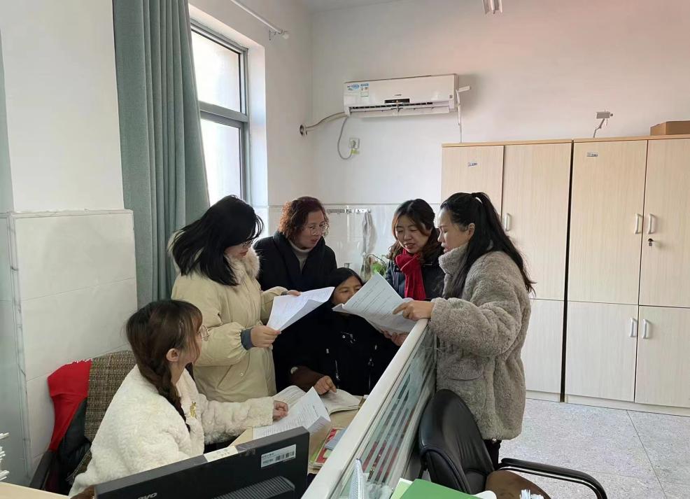 12.30数学集体备课报道_html_4bc0085f.jpg