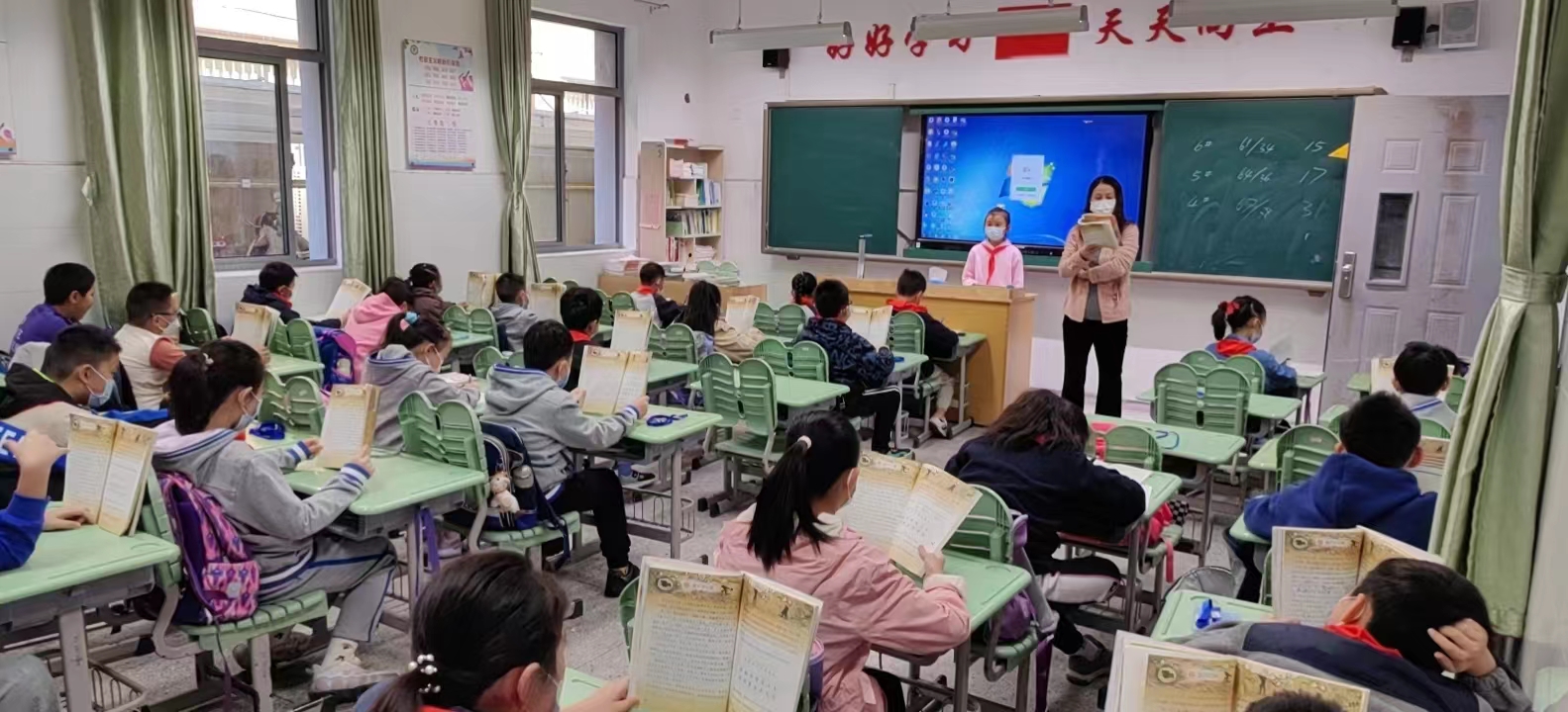 10.20迈小恢复正常上课_html_260a0c67.jpg