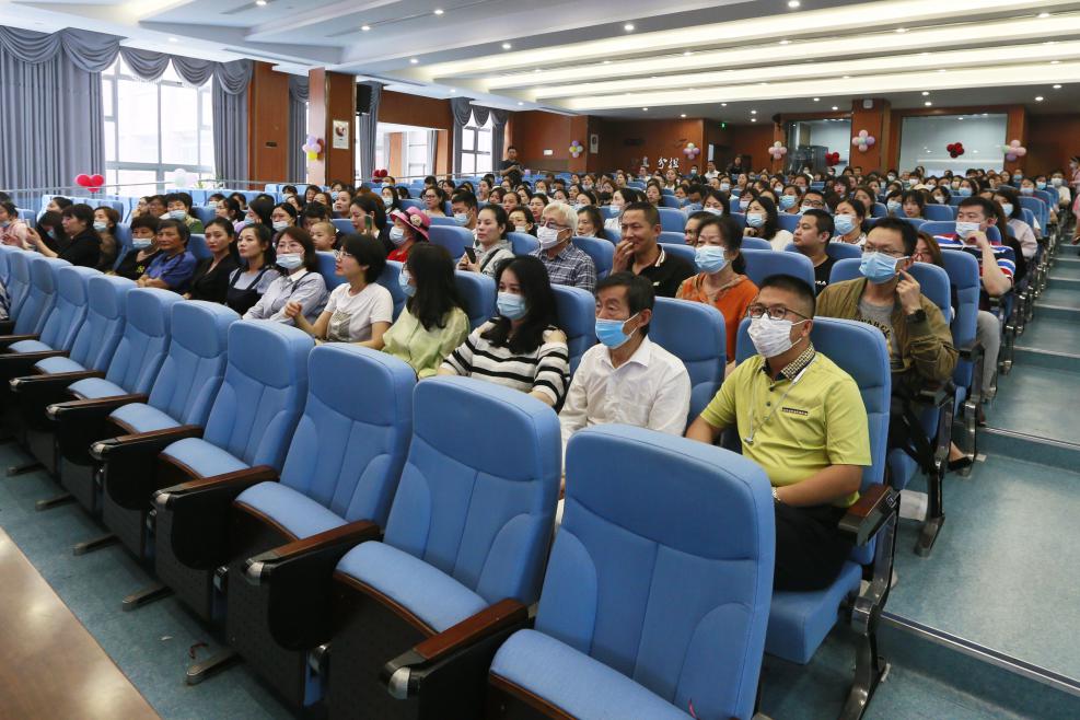童心向党 快乐成长——迈小庆_html_m1eb50069.jpg