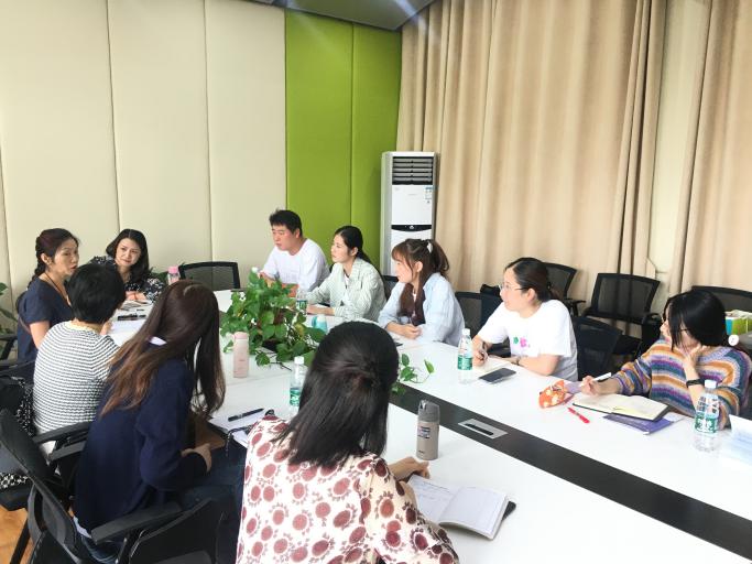 南京市小学科学卓越班第一轮研究课和成果交流报道_html_m2edd90d4.jpg