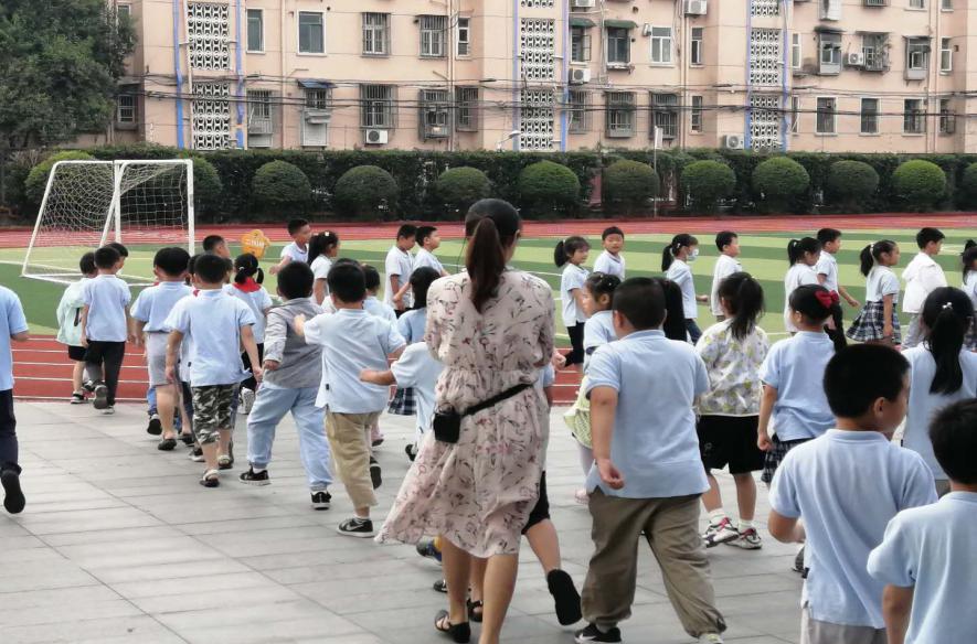 我是小学生啦——常规报道_html_m1d718c93.jpg