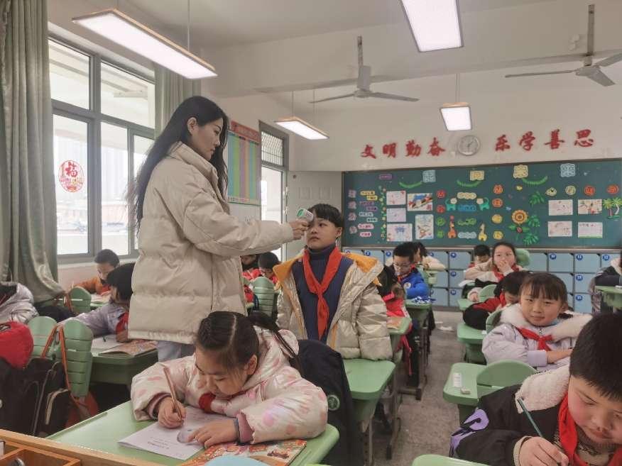 22.02春季开学疫情防控演练_html_m4e6a1883.jpg