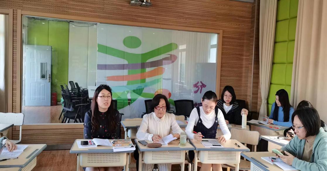 10.11低语组教研报道_html_m1b14b569.jpg