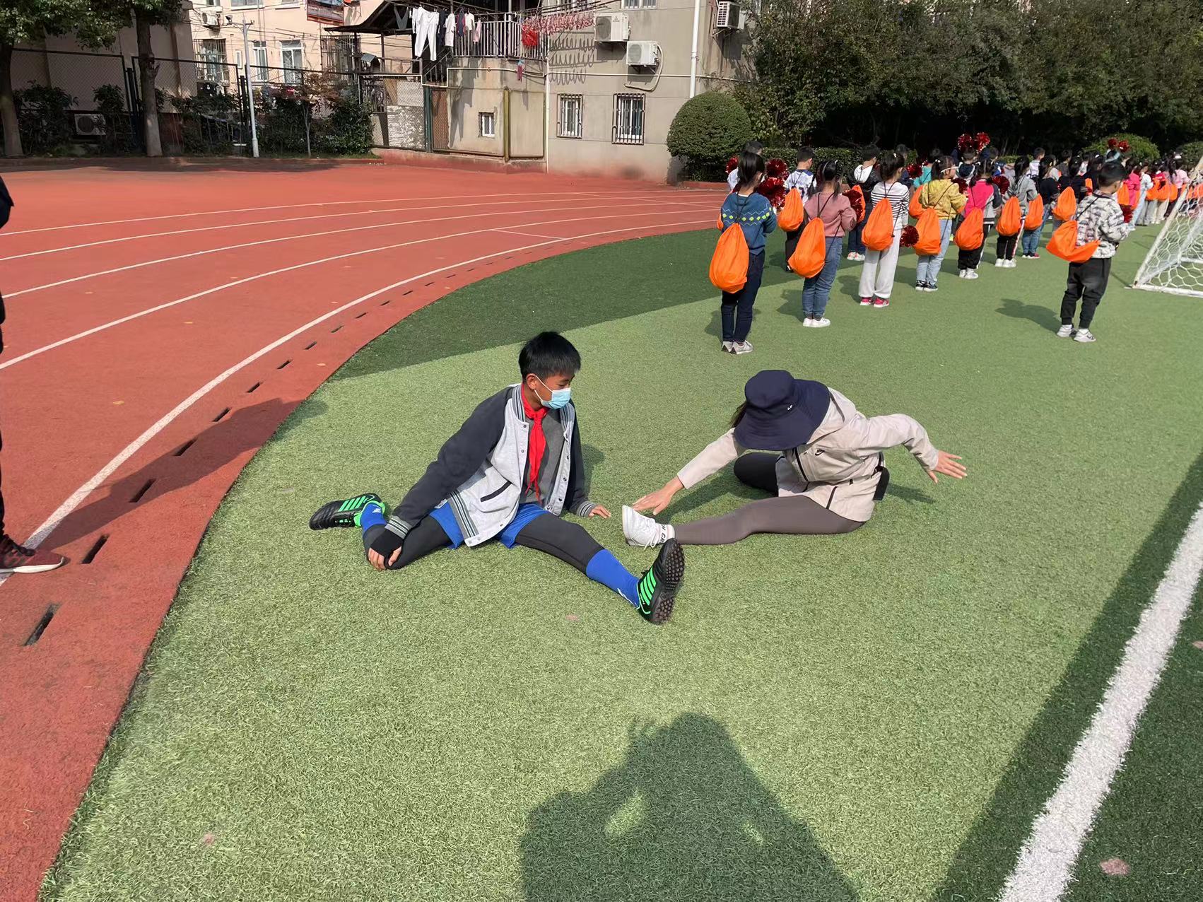 2021.11.3备战区运动会_html_mc8c9eb4.jpg