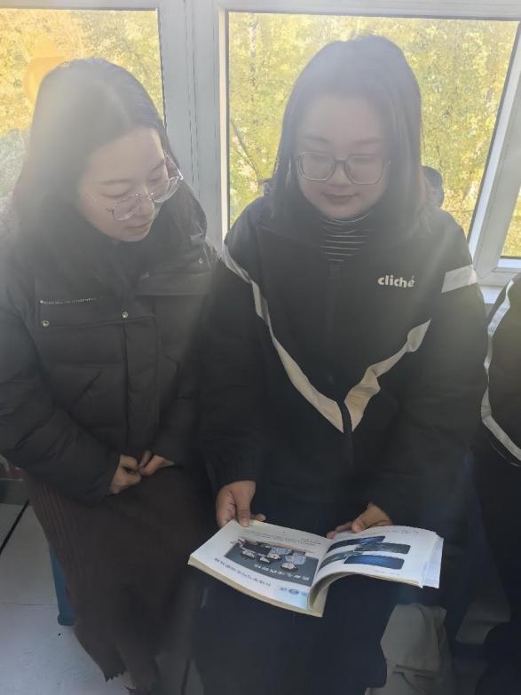 11.24【尚美迈小·学科研究】关注新课标  聚焦大单元(1)_html_180c0467.jpg