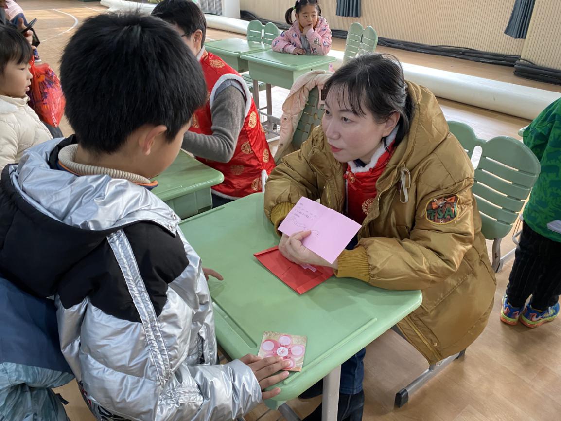 游园活动报道_html_7408a3ec.jpg