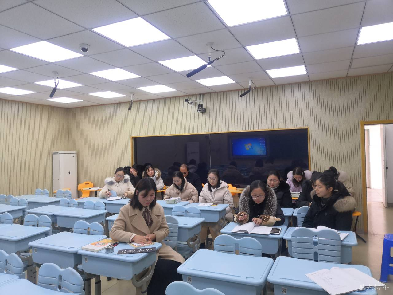交流研讨.jpg