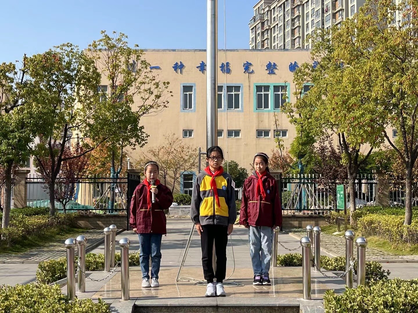 【星光摄小】热爱劳动，净化校园环境——摄小天佐路校区第十一周升旗仪式系列报道