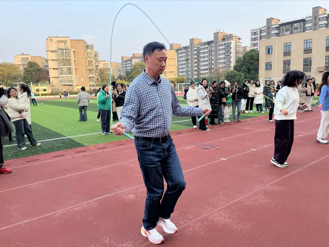 2024.12.18工会报道_html_m533c6c58.jpg