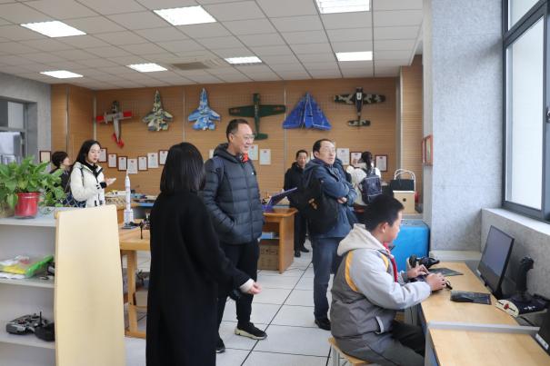 新闻稿_html_m1165318a.jpg