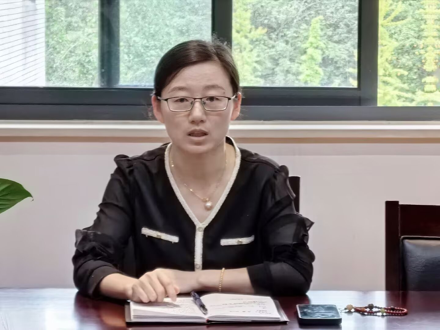 刘校2.jpeg 刘校2.jpeg