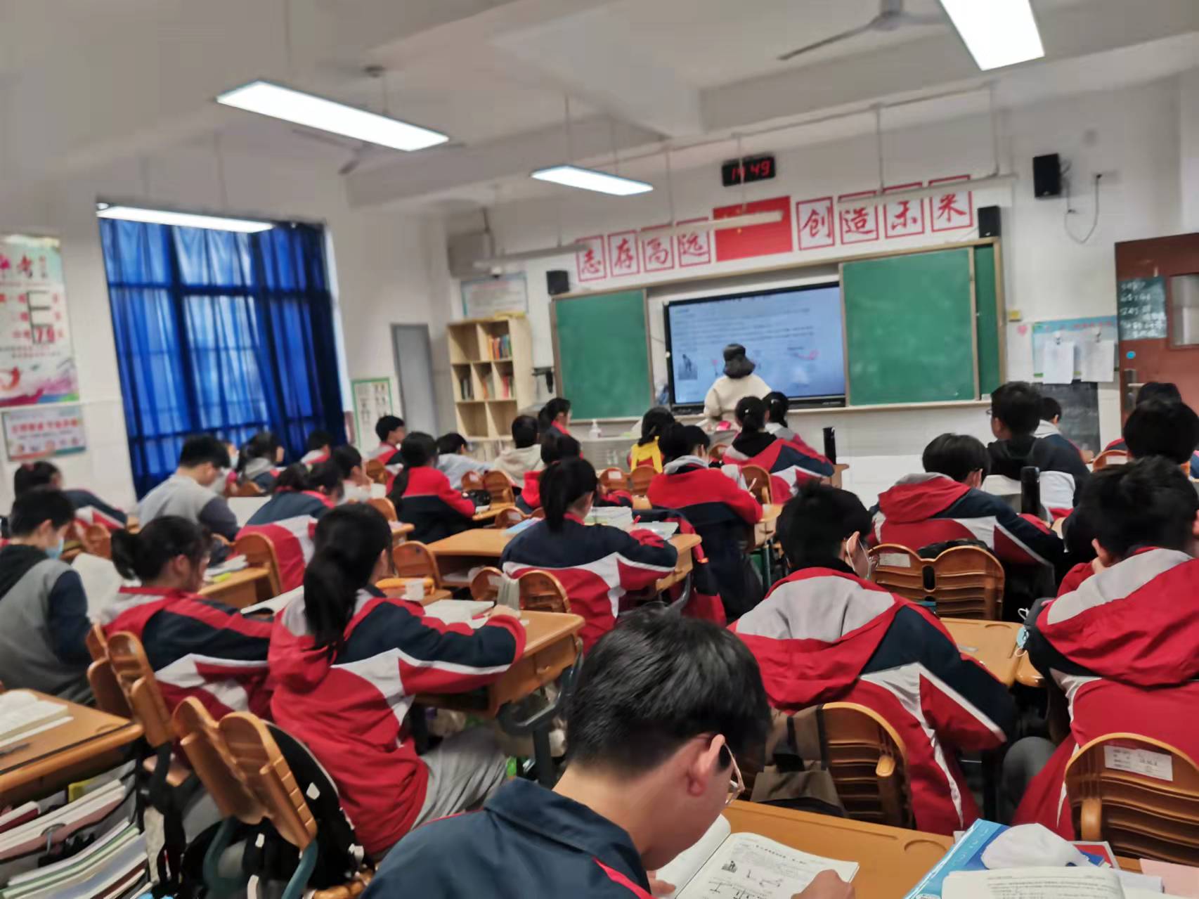 九年级复课新闻稿_html_m502c133c.jpg