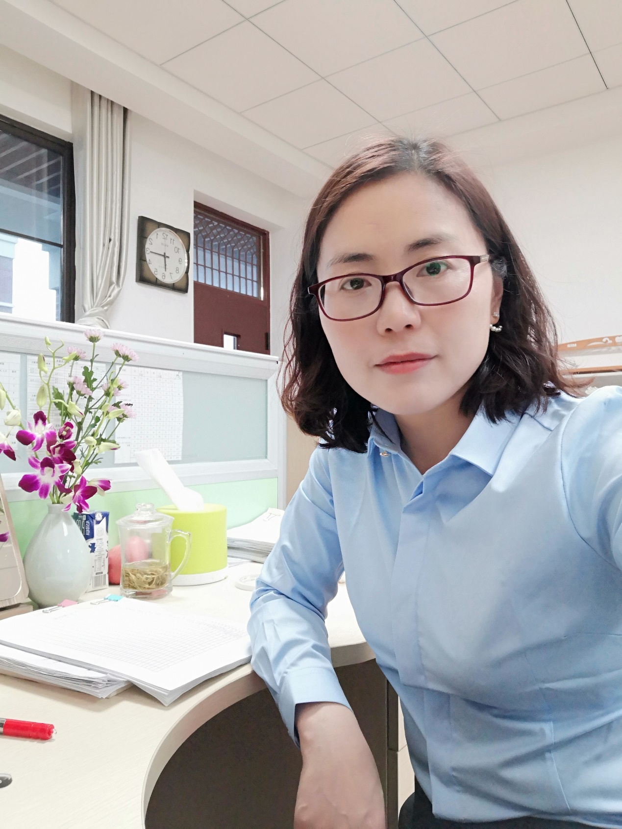 优秀教师系列宣传（一）_html_m39f1329f.jpg