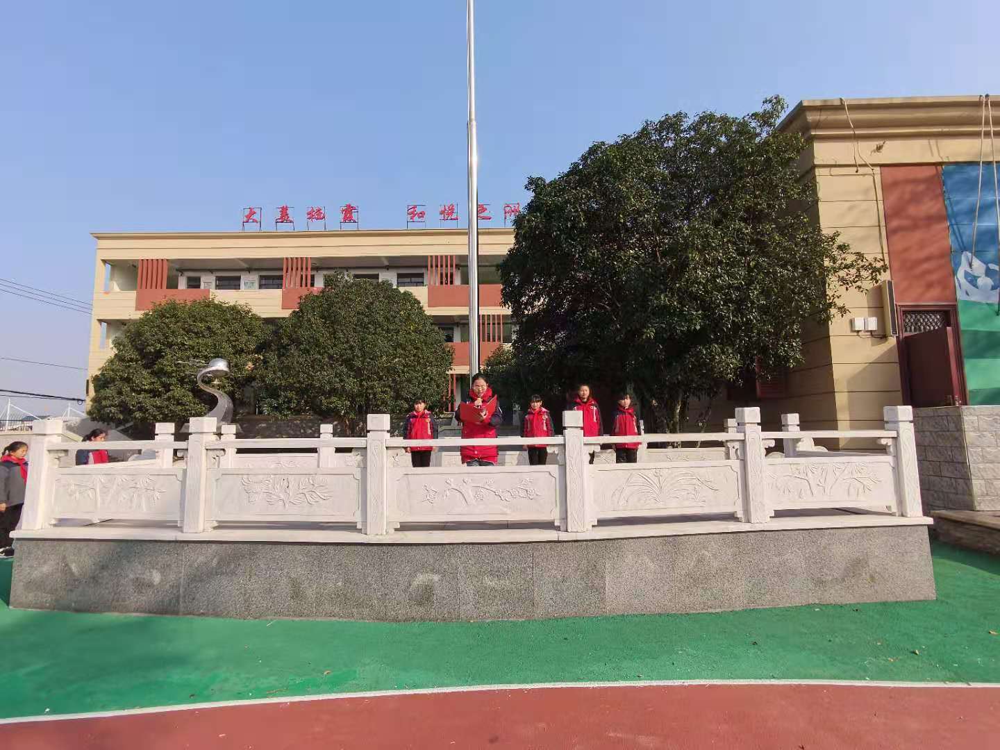 4.jpg