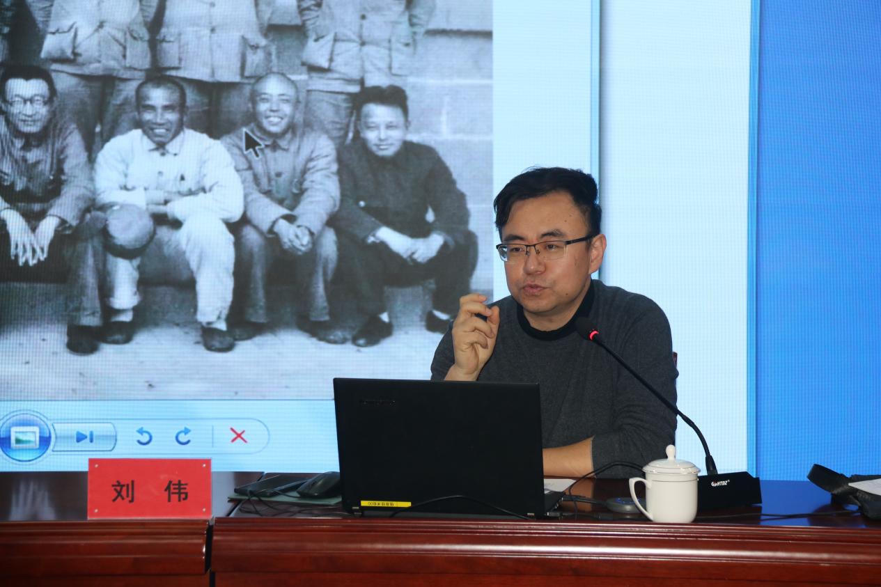 党的十九届六中全会精神宣讲123_html_m122484a0.jpg